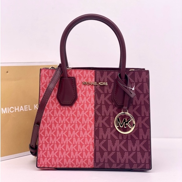 Michael Kors Mercer
Medium Two-Tone Logo
Crossbody Bag - Picture 1 of 14